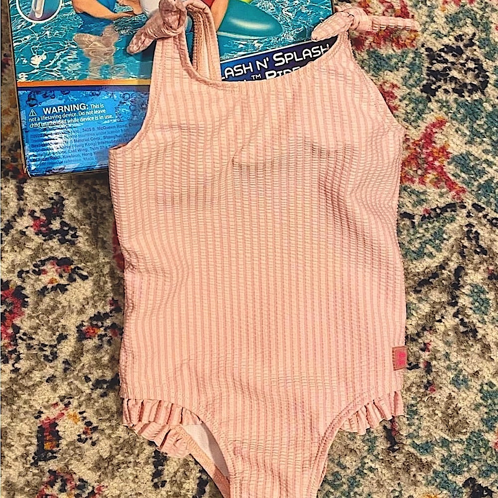 Ruffle Butts Pink Ribbed Bodysuit with Ruffle Details 🎀 Size 2